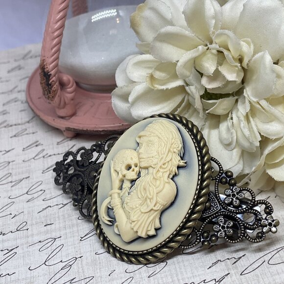 Gothic Sugar Skull Wicca Witch Pagan Wedding Gift Flower Hair Clip Jewelry Comb - Picture 7 of 13